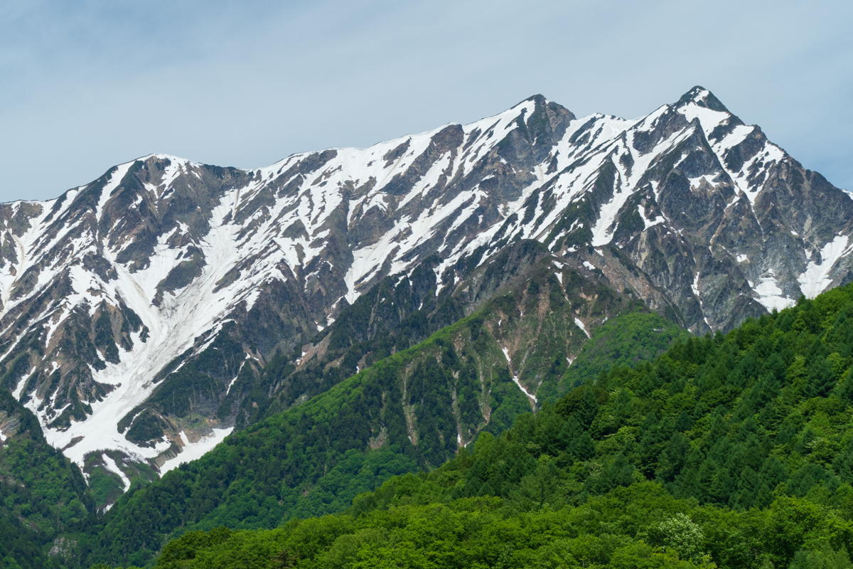 6月上旬。残雪の鹿島槍ヶ岳。