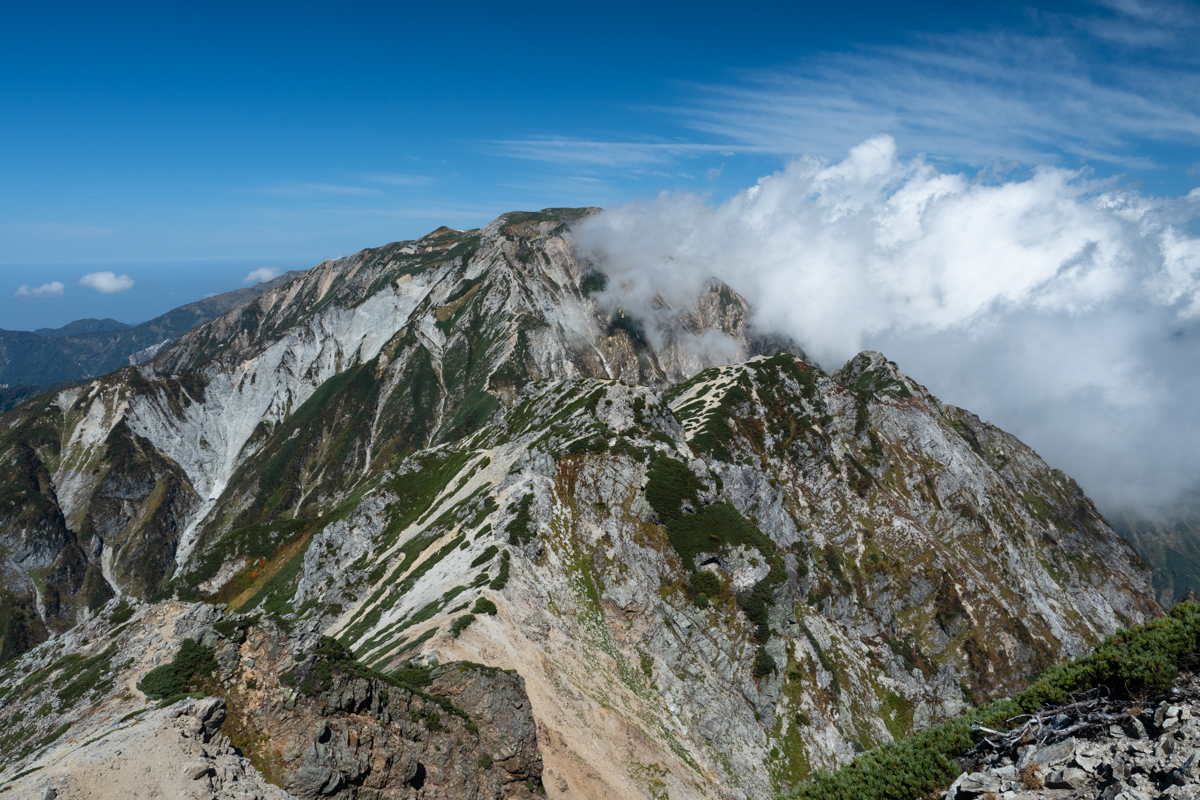 唐松岳山頂から白馬連峰を望む